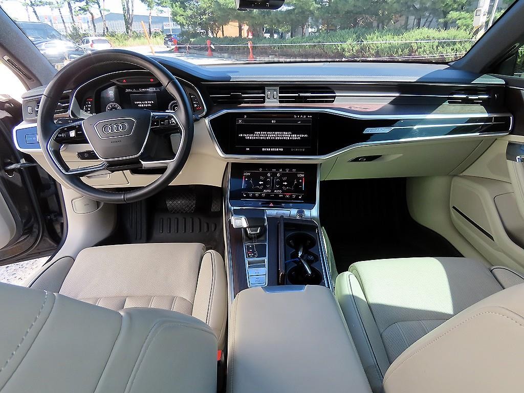 아우디 A7 A7 (4K) 55 TFSI 콰트로 프리미엄 이미지 7