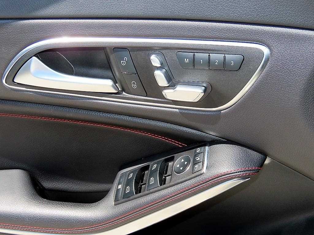 벤츠 CLA 클래스 CLA클래스 CLA 45 AMG 4MATIC 이미지 11