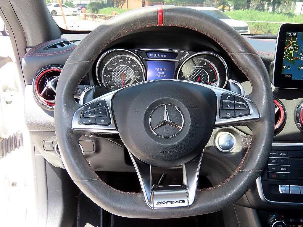 벤츠 CLA 클래스 CLA클래스 CLA 45 AMG 4MATIC 이미지 8