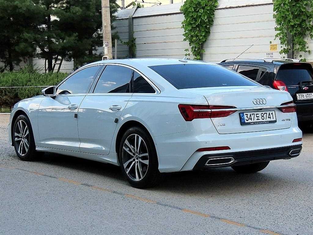 아우디 A6 A6 (C8) 45 TFSI 프리미엄 이미지 3