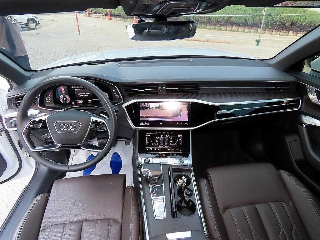 아우디 A6 A6 (C8) 45 TFSI 프리미엄 이미지 7