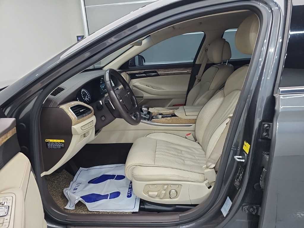 제네시스 EQ900 3.8 GDI AWD 프리미엄 럭셔리 이미지 11