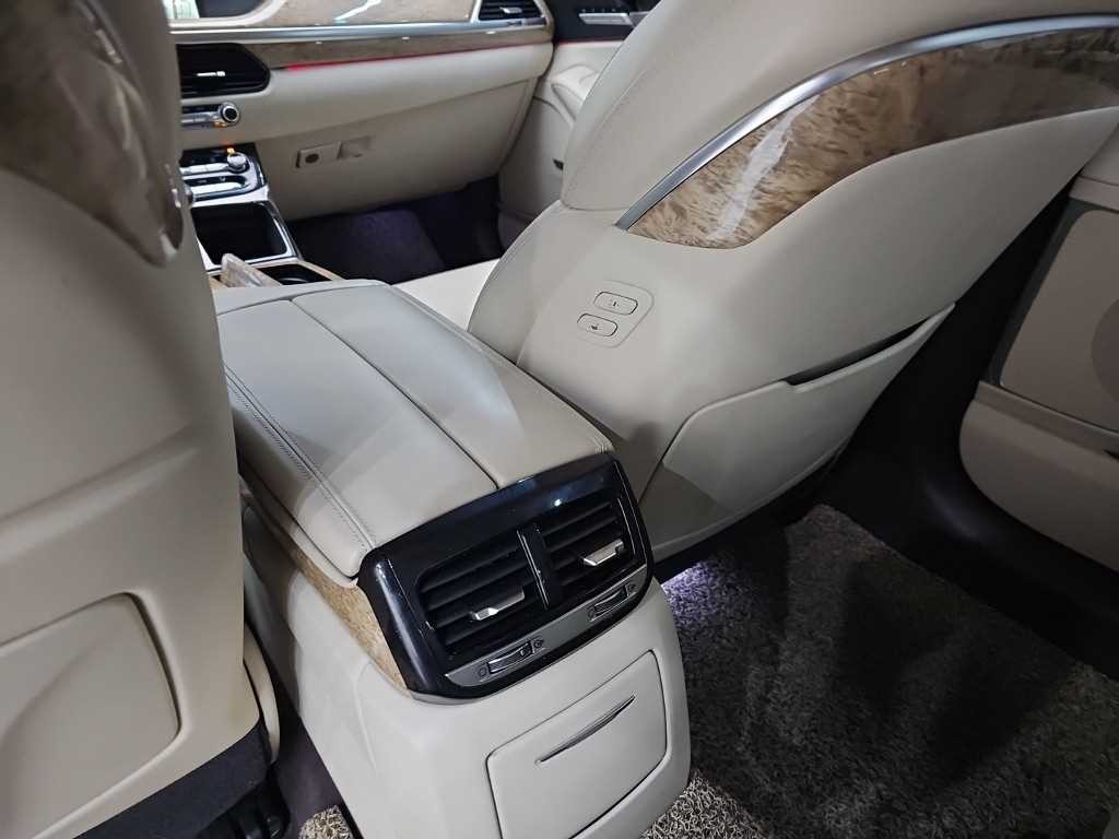 제네시스 EQ900 3.8 GDI AWD 프리미엄 럭셔리 이미지 14