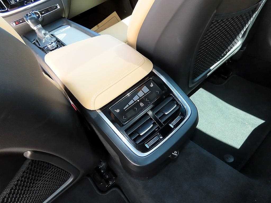 볼보 S60 S60(3세대) T5 인스크립션 이미지 17