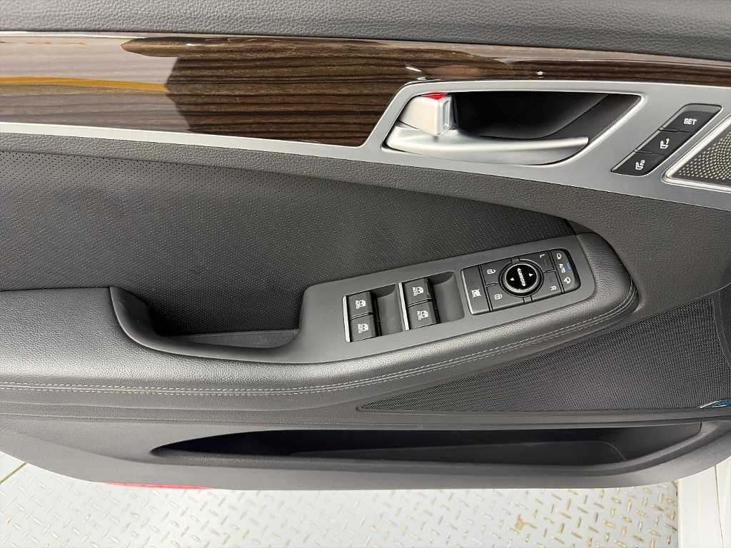 제네시스 G80 3.3 GDI AWD 프리미엄 럭셔리 이미지 17