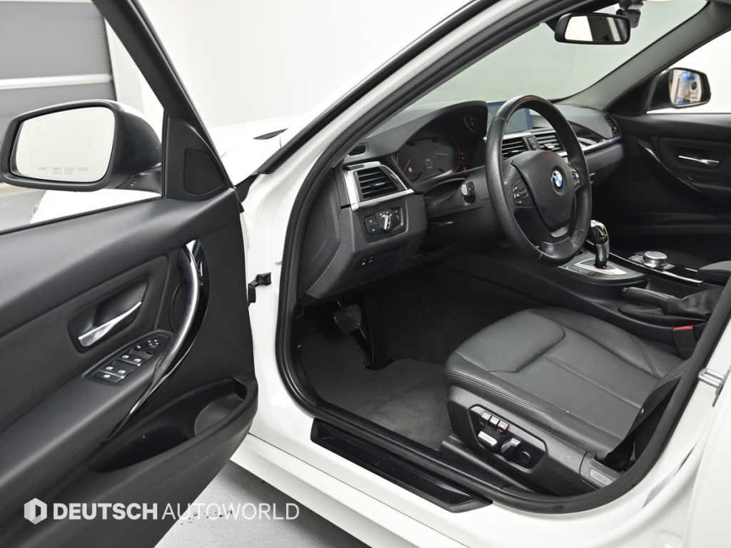 BMW 3시리즈 3시리즈 (F30) 320d 이미지 11