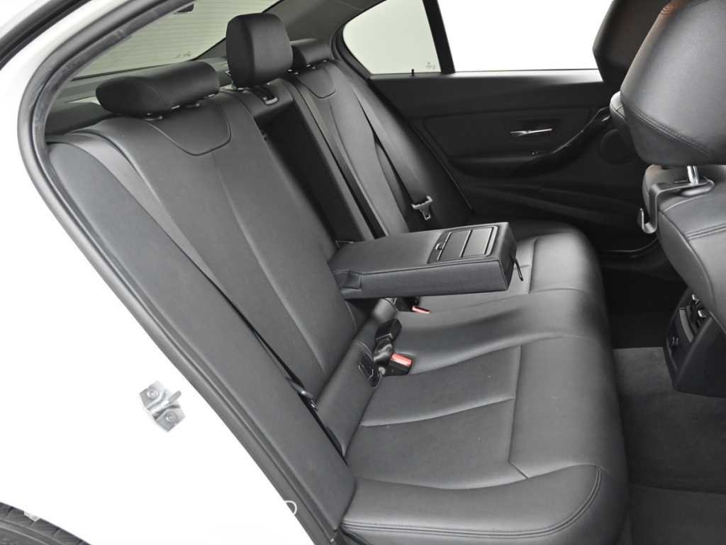 BMW 3시리즈 3시리즈 (F30) 320d 이미지 12