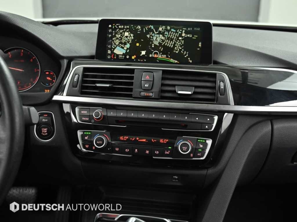 BMW 3시리즈 3시리즈 (F30) 320d 이미지 14