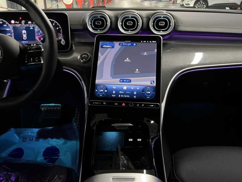벤츠 C 클래스 C클래스 W206 C200 AMG 라인 이미지 9