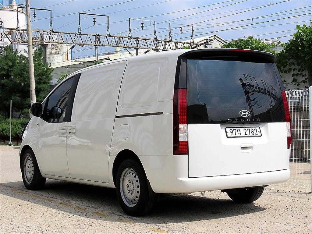 현대 스타리아 2WD 디젤 카고 스마트 3인승 이미지 3