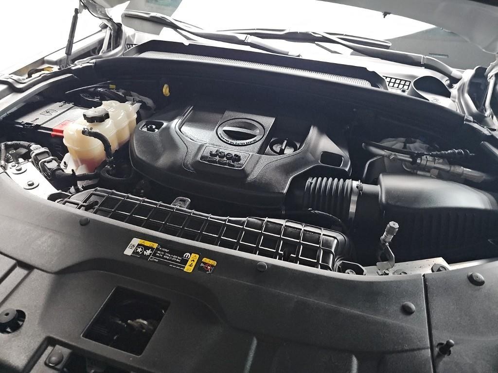 지프 체로키 그랜드 체로키(WL) 3.6 L 오버랜드 이미지 5