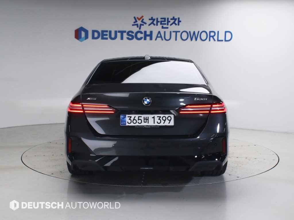 BMW 5시리즈 5시리즈 (G60) 530i xDrive M 스포츠 이미지 4