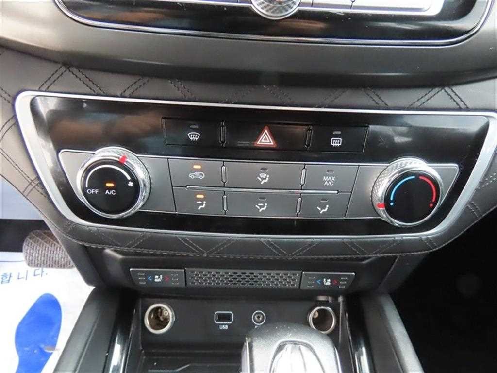 KG모빌리티(쌍용) 렉스턴 G4렉스턴 디젤 2.2 4WD 화이트 에디션 이미지 15