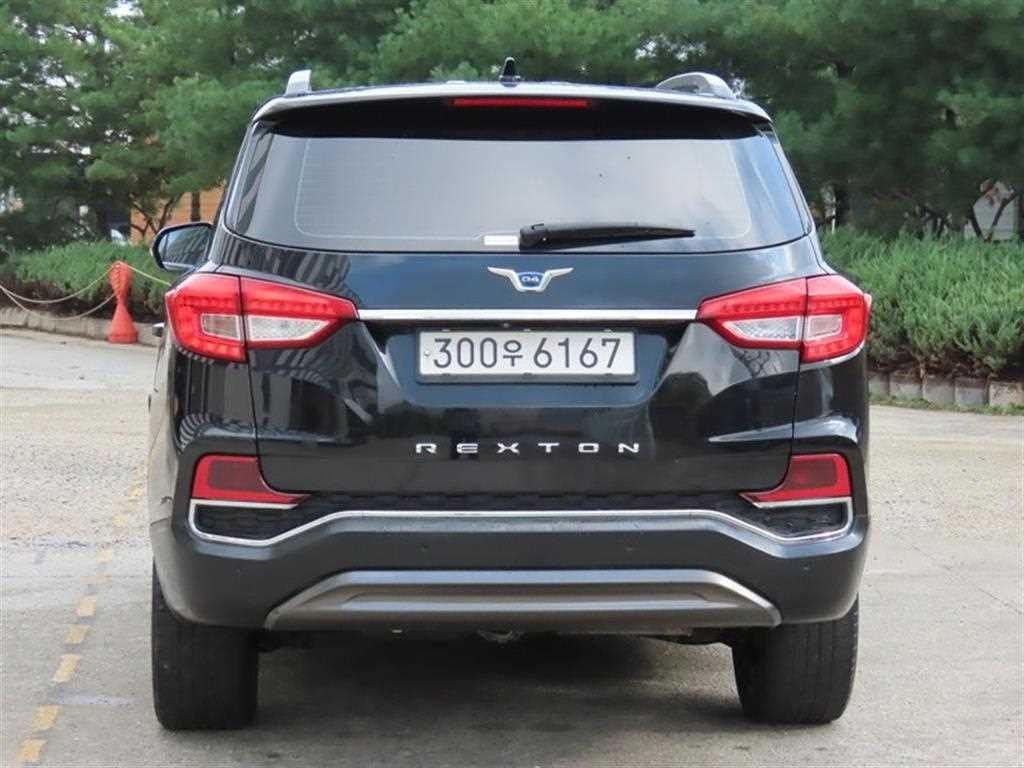 KG모빌리티(쌍용) 렉스턴 G4렉스턴 디젤 2.2 4WD 화이트 에디션 이미지 4