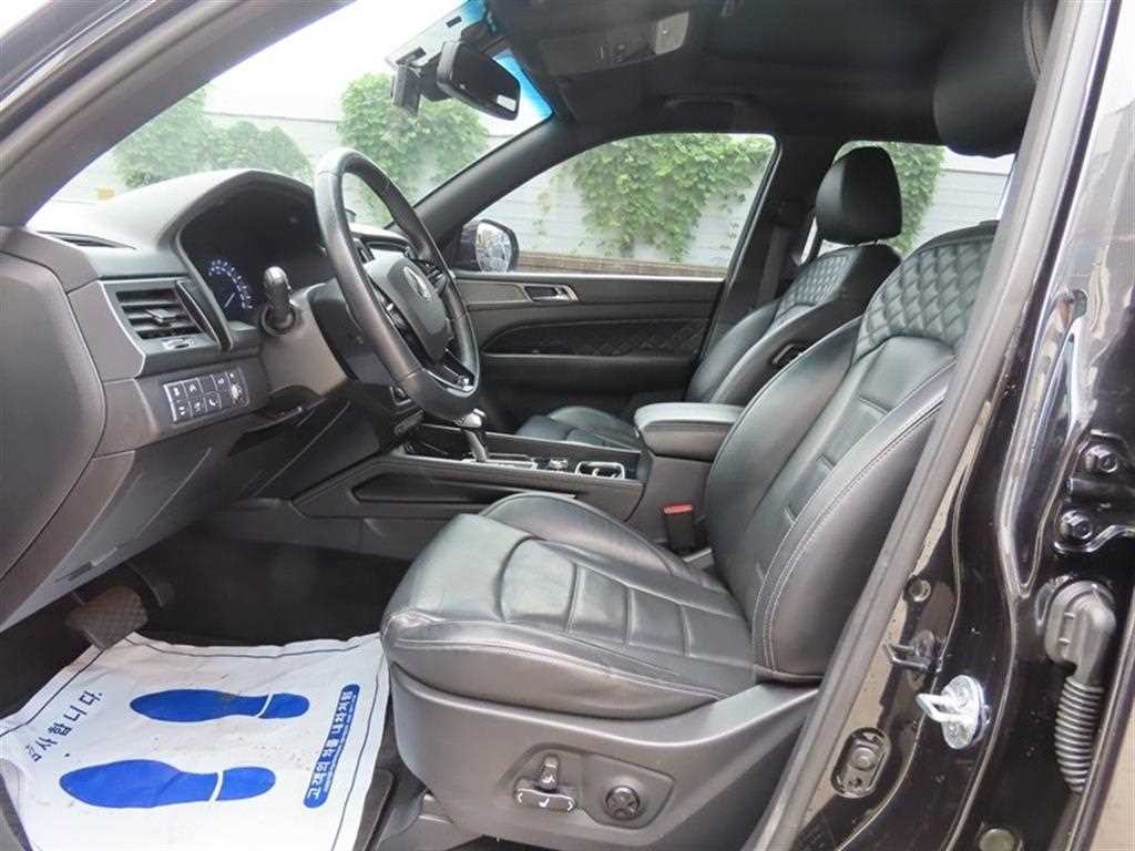 KG모빌리티(쌍용) 렉스턴 G4렉스턴 디젤 2.2 4WD 화이트 에디션 이미지 6