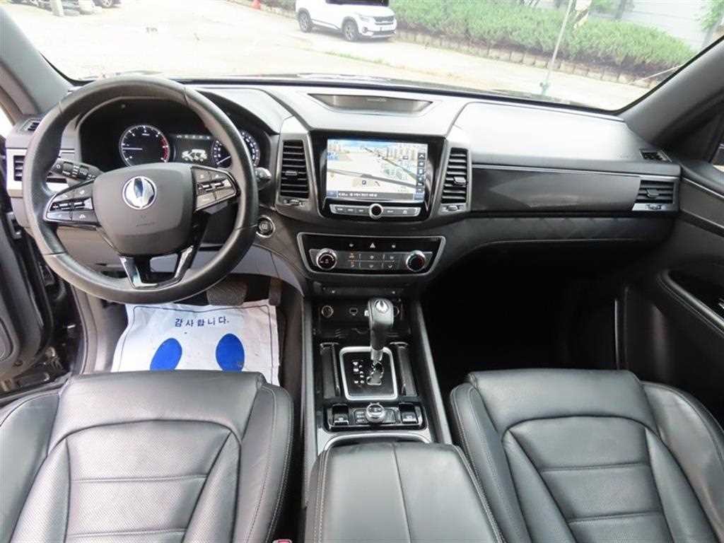 KG모빌리티(쌍용) 렉스턴 G4렉스턴 디젤 2.2 4WD 화이트 에디션 이미지 9