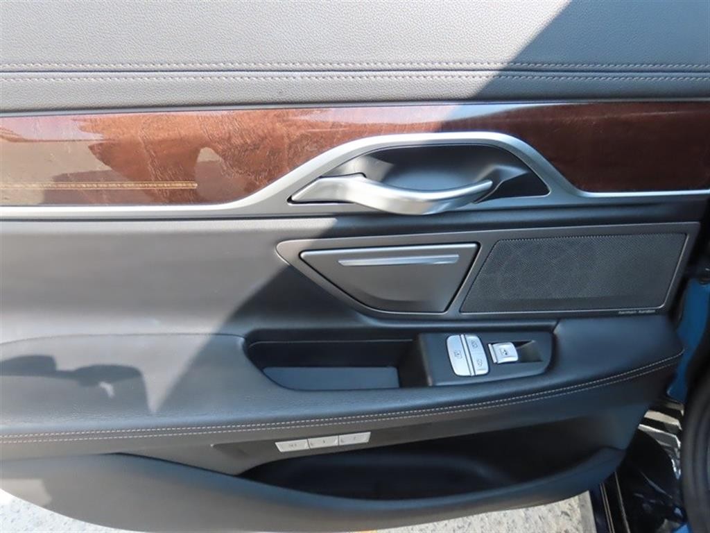 BMW 7시리즈 7시리즈 (G11) 730d xDrive 이미지 8
