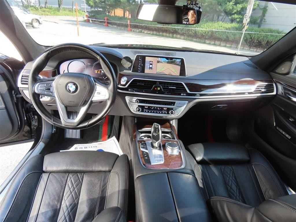 BMW 7시리즈 7시리즈 (G11) 730d xDrive 이미지 9