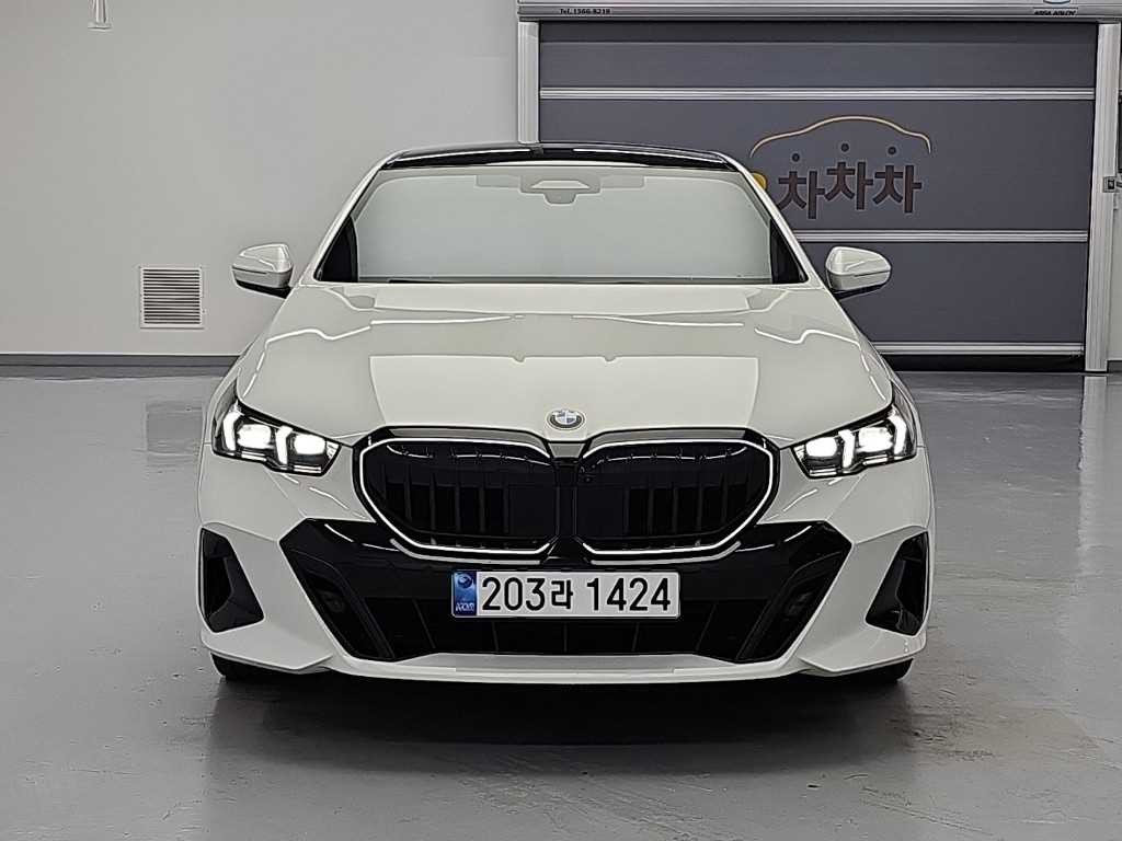 BMW 5시리즈 5시리즈 (G60) 530i xDrive M 스포츠 프로 스페셜 에디션 이미지 2