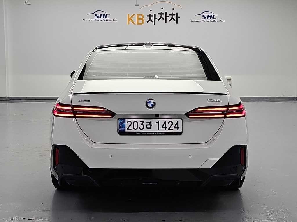 BMW 5시리즈 5시리즈 (G60) 530i xDrive M 스포츠 프로 스페셜 에디션 이미지 3