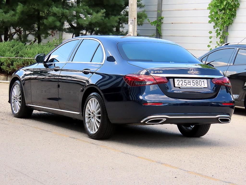 벤츠 E 클래스 E-클래스 W213 E250 익스클루시브 이미지 3