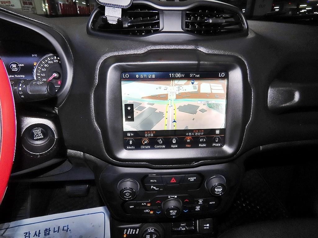 지프 레니게이드 2.0 디젤 론지튜드 AWD 기본형 이미지 11