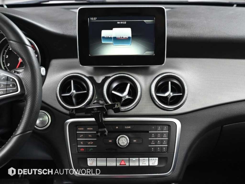 벤츠 CLA 클래스 CLA클래스 CLA 250 4MATIC 이미지 14
