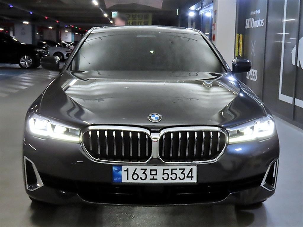 BMW 5시리즈 5시리즈 (G30) 530i xDrive 럭셔리 이미지 2