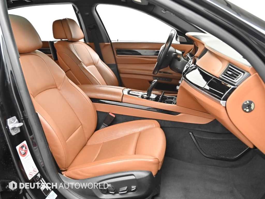 BMW 7시리즈 7시리즈 (F01) 750 Li xDrive 인디비주얼 이미지 10