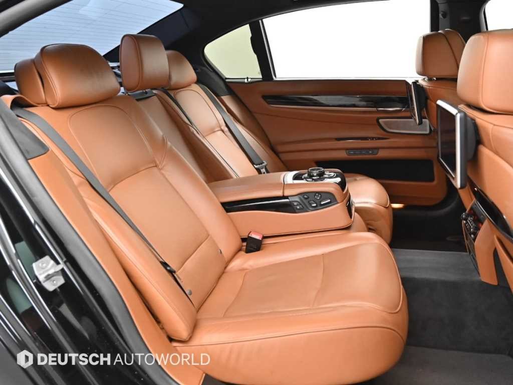 BMW 7시리즈 7시리즈 (F01) 750 Li xDrive 인디비주얼 이미지 12