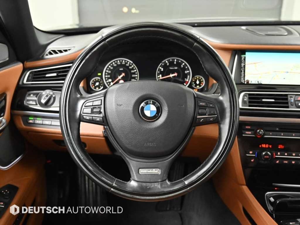 BMW 7시리즈 7시리즈 (F01) 750 Li xDrive 인디비주얼 이미지 13