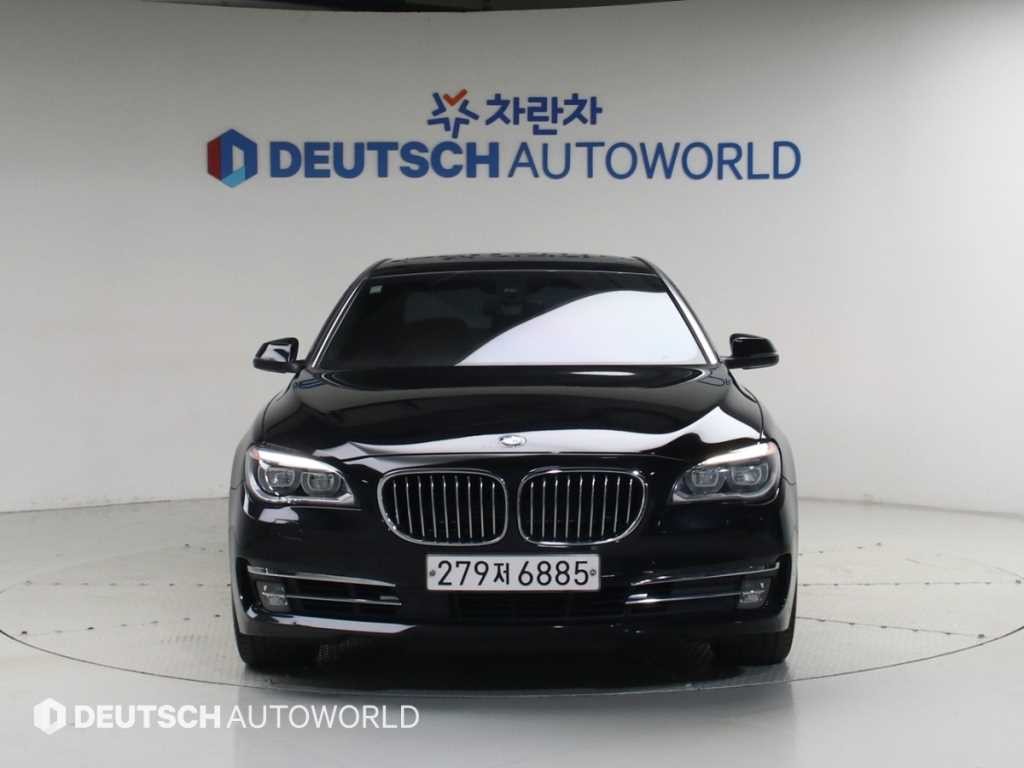 BMW 7시리즈 7시리즈 (F01) 750 Li xDrive 인디비주얼 이미지 3