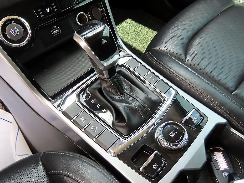 KG모빌리티(쌍용) 코란도 뷰티풀코란도 2WD 가솔린 1.5 C5 플러스 이미지 10