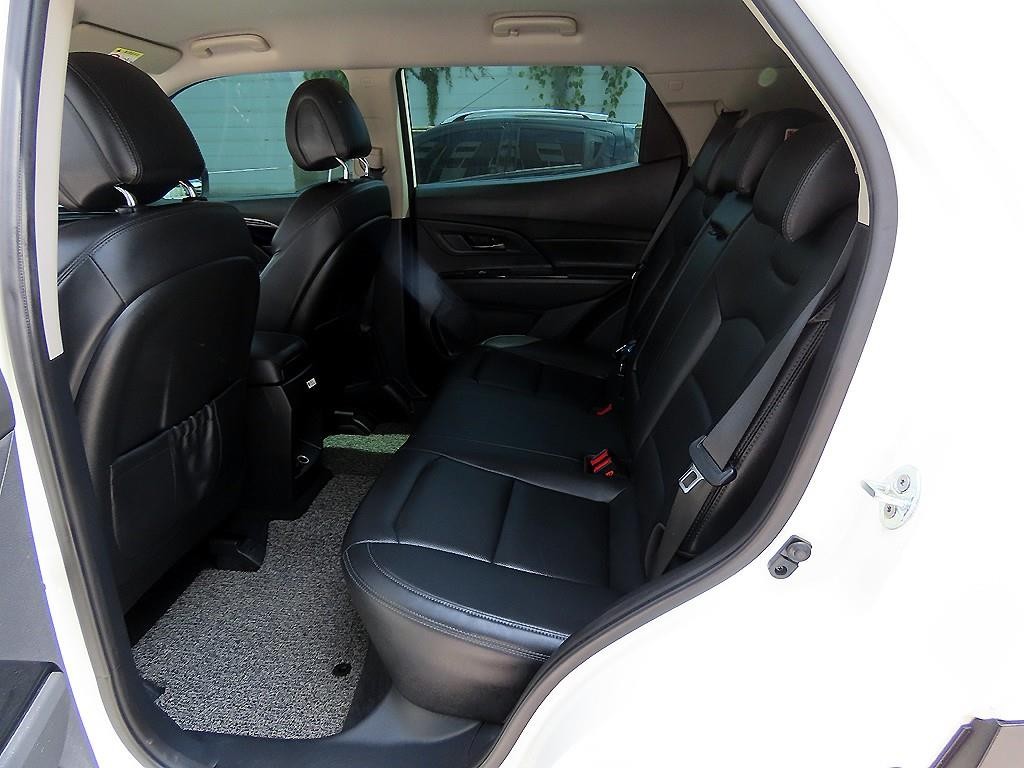 KG모빌리티(쌍용) 코란도 뷰티풀코란도 2WD 가솔린 1.5 C5 플러스 이미지 6