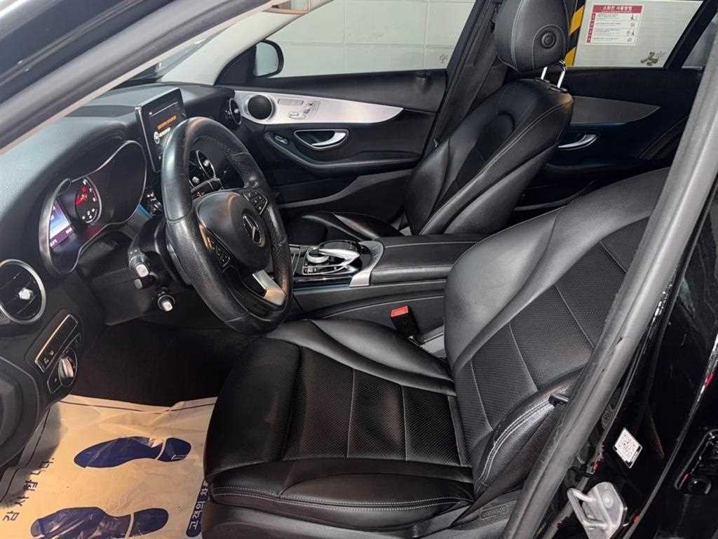 벤츠 C 클래스 C클래스 W205 C200 아방가르드 이미지 7