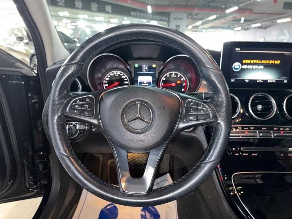 벤츠 C 클래스 C클래스 W205 C200 아방가르드 이미지 8