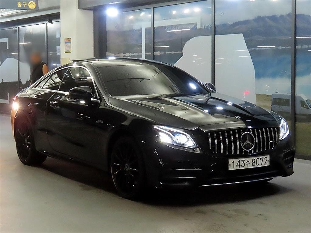 벤츠 E 클래스 E-클래스 W213 E400 4MATIC 쿠페 이미지 1