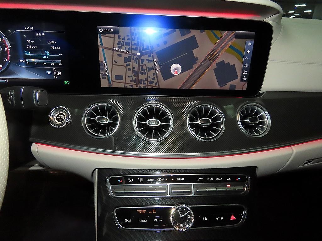 벤츠 E 클래스 E-클래스 W213 E400 4MATIC 쿠페 이미지 11