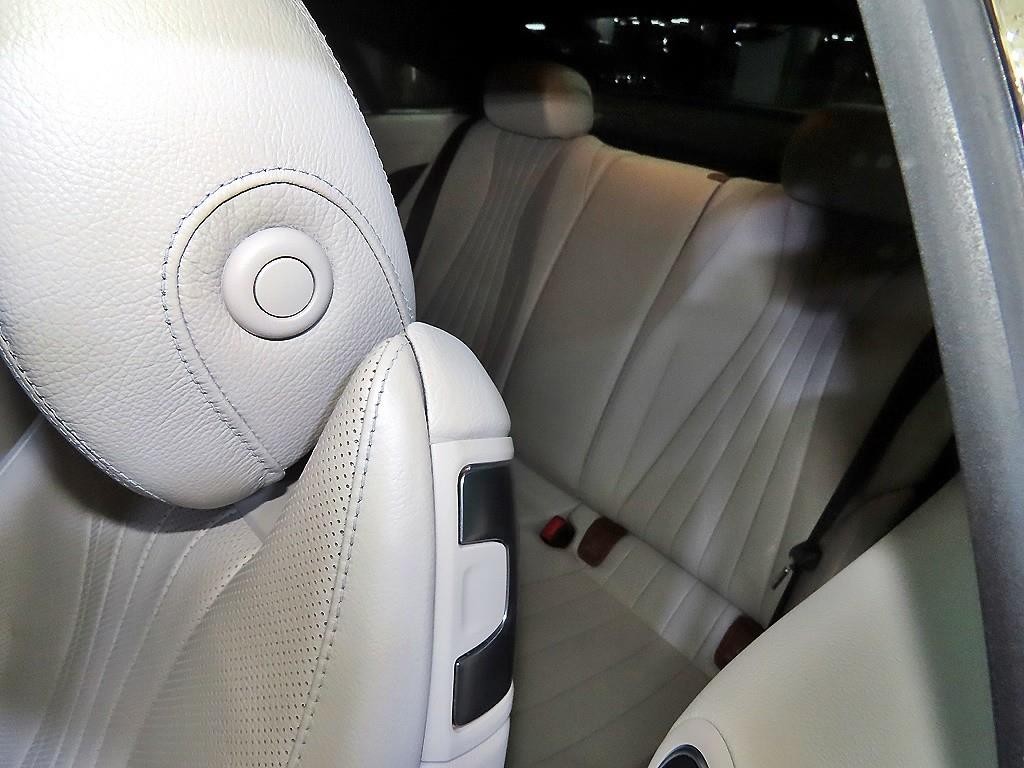 벤츠 E 클래스 E-클래스 W213 E400 4MATIC 쿠페 이미지 7