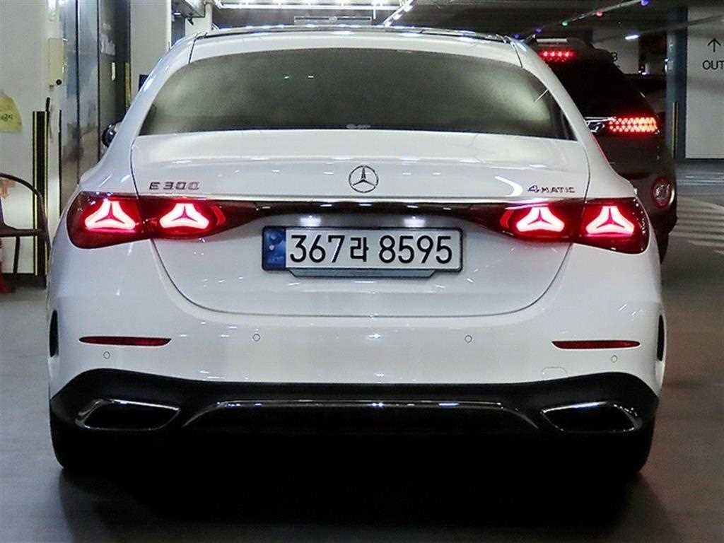 벤츠 E 클래스 E-클래스 W214 E300 4MATIC AMG Line 이미지 5
