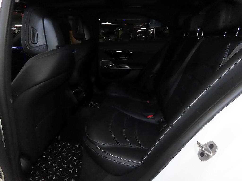 벤츠 E 클래스 E-클래스 W214 E300 4MATIC AMG Line 이미지 7