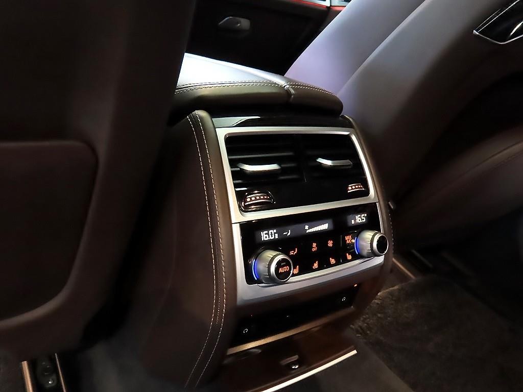 BMW 7시리즈 7시리즈 (G11) 740Li xDrive M SPORT 스포츠 이미지 16