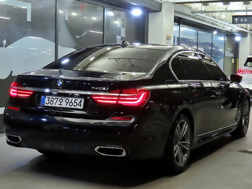 BMW 7시리즈 7시리즈 (G11) 740Li xDrive M SPORT 스포츠 이미지 4
