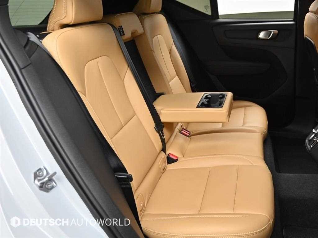 볼보 XC40 B4 AWD 인스크립션 이미지 12