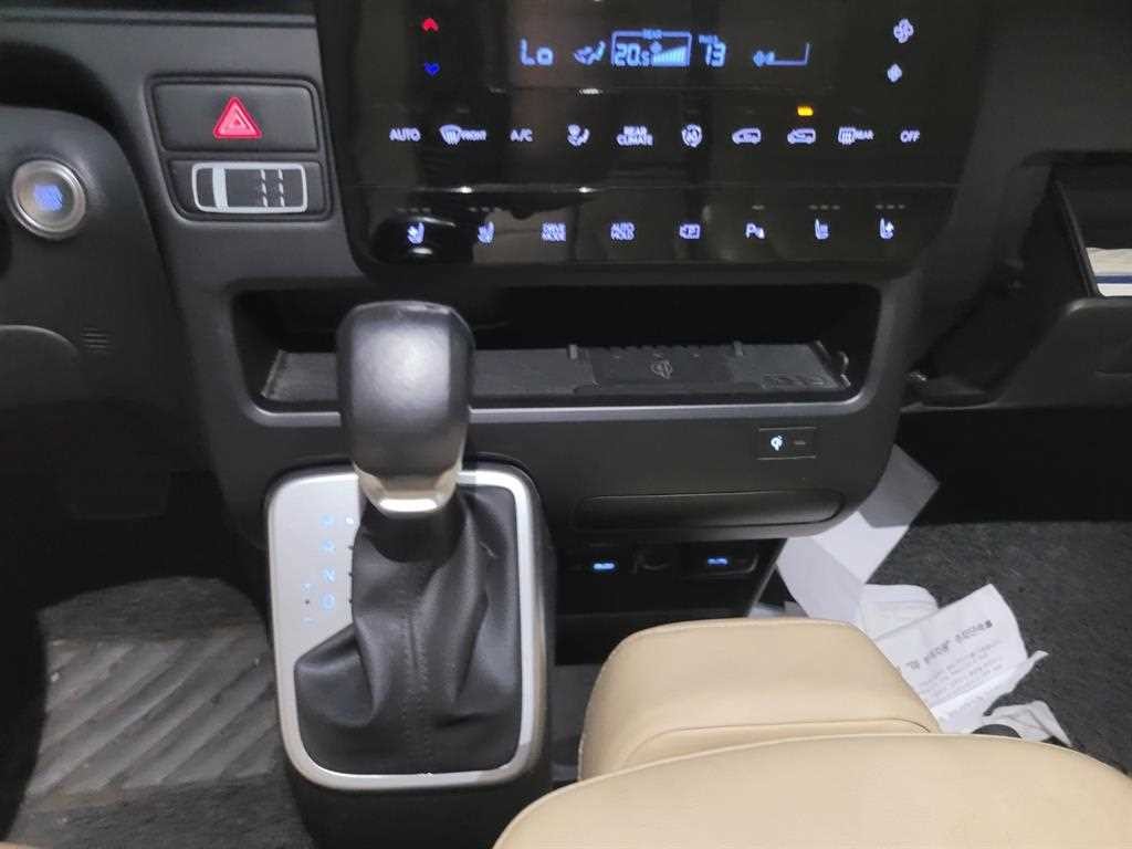 현대 스타리아 4WD 디젤 투어러 모던 이미지 10