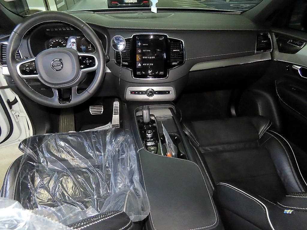 볼보 XC90 XC90 2세대 2.0 T8 AWD R-디자인 이미지 10