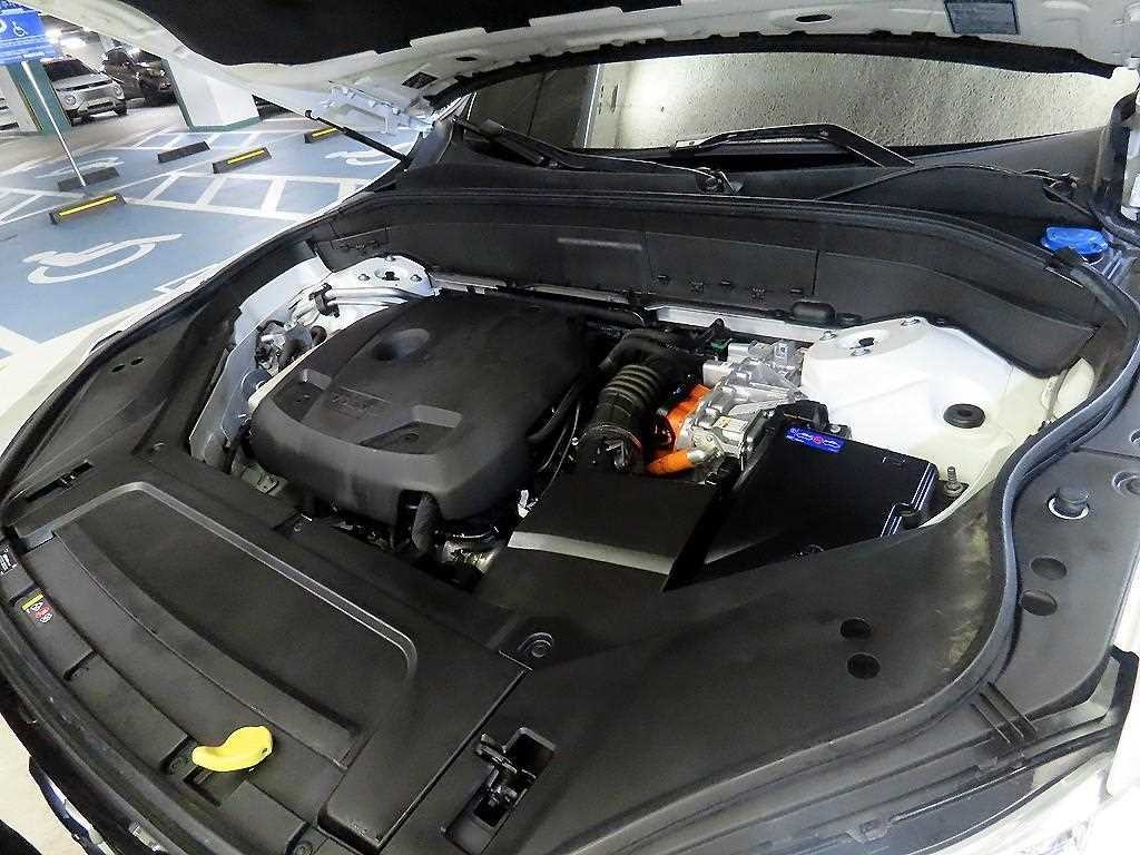 볼보 XC90 XC90 2세대 2.0 T8 AWD R-디자인 이미지 19