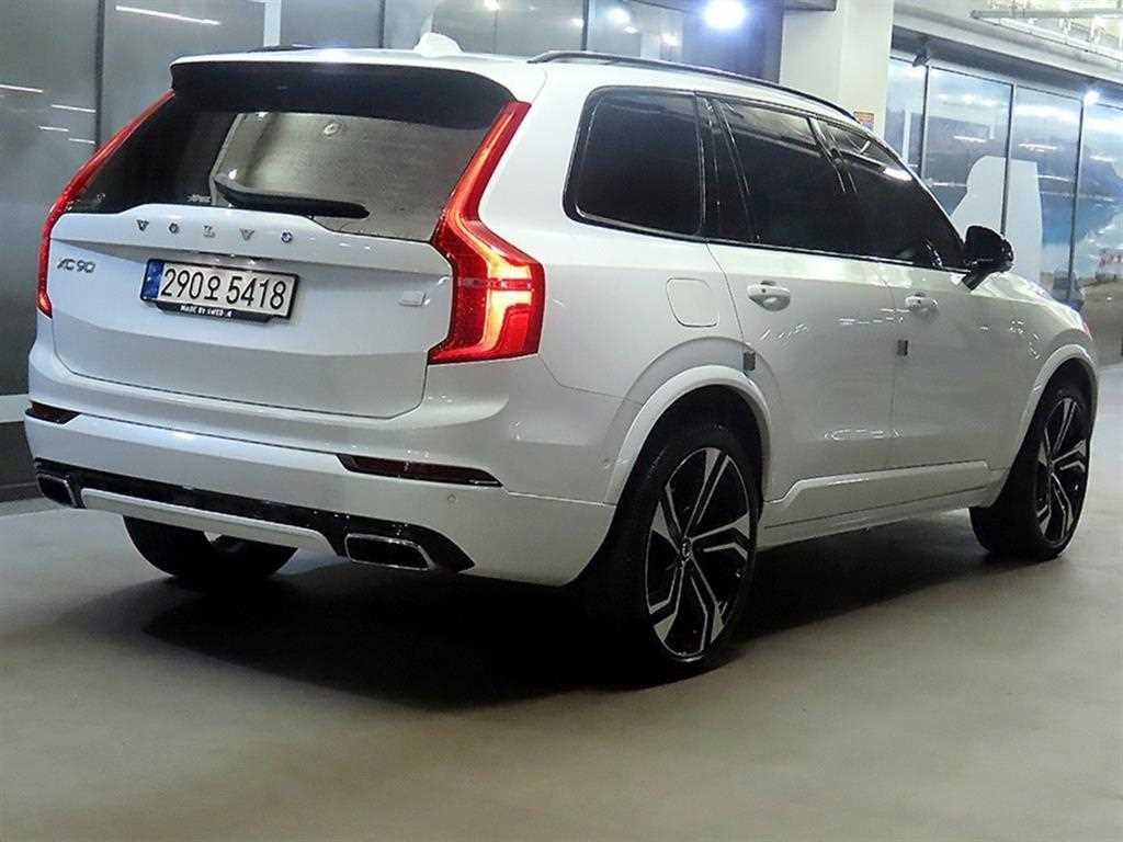 볼보 XC90 XC90 2세대 2.0 T8 AWD R-디자인 이미지 4