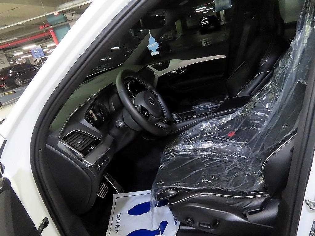 볼보 XC90 XC90 2세대 2.0 T8 AWD R-디자인 이미지 6
