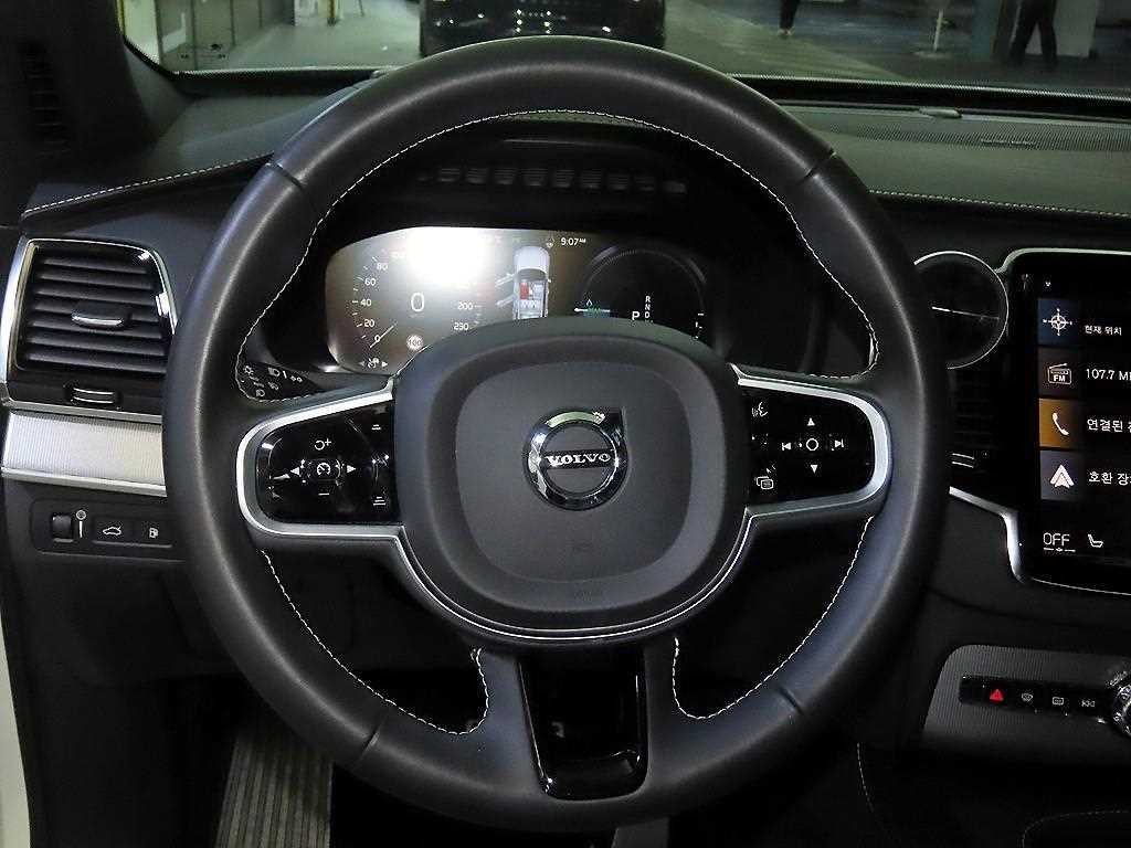 볼보 XC90 XC90 2세대 2.0 T8 AWD R-디자인 이미지 8